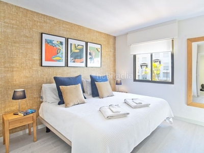 Casa adosada maravillosa casa adosada en urbanización en primera línea de playa en la milla de oro en Marbella