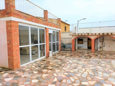 Casa en carretera de fuente álamo casa con 3 habitaciones con piscina en Murcia
