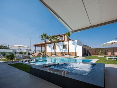 Casa villa de 4 dormitorios en venta en avileses, en Murcia