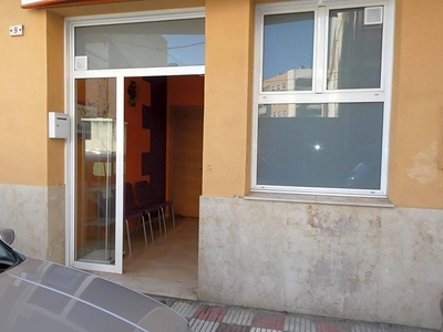 Local comercial Carrer de Sant Lluís Montornès del Vallès Ref. 93497287 - Indomio.es