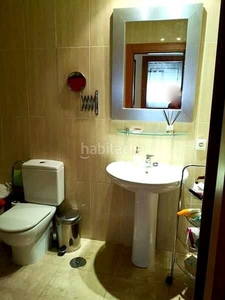 Piso bonito apartamento con garaje y piscina en recinto tranquilo en Manilva