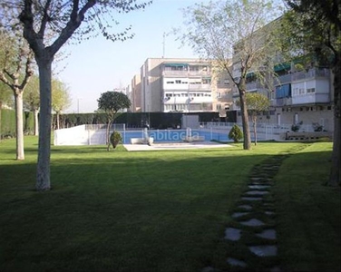 Piso con 3 habitaciones con piscina en Fuentebella-San Fermín-El Leguario Parla