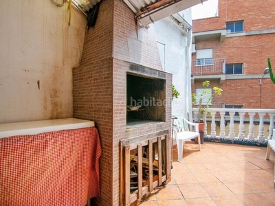 Piso con escaleta y terraza en primera planta en Paiporta