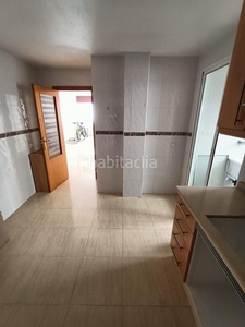 Piso de 3 dormitorios con plaza de garaje y trastero. en Unión (La)