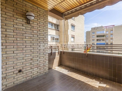 Piso exterior con jardin y piscina en chamberi en Madrid