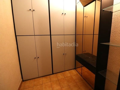 Piso tres habitaciones balcon ascensor en Can Vidalet Esplugues de Llobregat