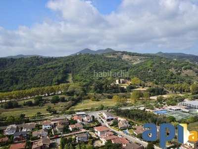Piso vistas despejadas y zona comunitaria con piscina en Arenys de Munt