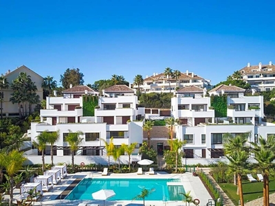 Venta Dúplex Marbella. Nueva con terraza 206 m²