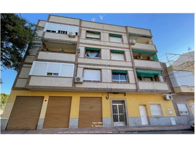 Venta Piso Murcia. Piso de tres habitaciones en Calle SAN IGNACIO. Buen estado primera planta con terraza