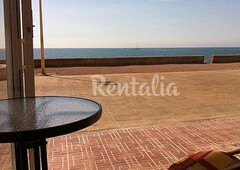 Apartamento en alquiler en 1ª línea de playa