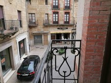 Venta Piso Ciudad Rodrigo. Piso de cuatro habitaciones en Calle JULIAN SANCHEZ 13. Buen estado primera planta con terraza