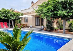 Casa en alquiler con piscina privada