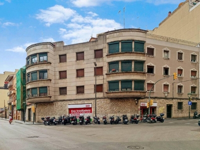 Local comercial Estanislau Figueres Tarragona Ref. 90512915 - Indomio.es