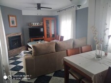 Venta Casa adosada en Calle luna Baza. Buen estado 170 m²