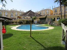 Venta Casa adosada en Paseo DE LAS CUMBRES Lepe. Buen estado 100 m²