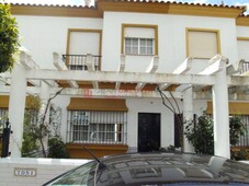 Venta Casa adosada Lepe. Buen estado 140 m²