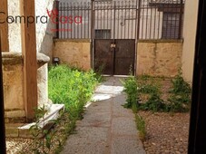 Venta Casa unifamiliar Bernuy de Porreros. Con balcón 240 m²