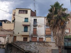 Venta Casa unifamiliar en Calle Escales Martorell. A reformar con terraza 236 m²