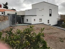 Venta Casa unifamiliar en Calle Hoya de las escobas 1 Arico. Buen estado con terraza 1400 m²