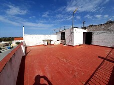 Venta Casa unifamiliar en Calle Virgen de Caridad Las Cabezas de San Juan. A reformar con terraza 75 m²