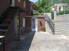Venta Casa unifamiliar en Calle Virgen de Sonsoles Piedralaves. Buen estado 290 m²