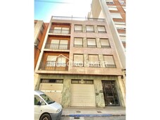 Venta Casa unifamiliar en Plaza Escultor Ortells 8 Vila-real. A reformar con terraza 539 m²