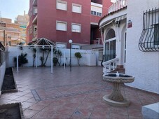 Venta Chalet en Calle Formentera 12 El Campello. Plaza de aparcamiento calefacción central 150 m²