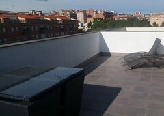 Venta Dúplex Figueres. Plaza de aparcamiento con terraza calefacción individual 70 m²
