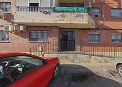 Venta Piso Alcalá de Guadaíra. Piso de tres habitaciones en Calle Pintor Luna Rubio. Tercera planta
