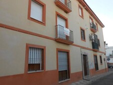 Venta Piso Alcalá del Río. Piso de tres habitaciones en Calle San Antonio. Buen estado primera planta