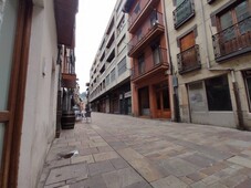 Venta Piso Balmaseda. Piso de dos habitaciones en Calle Correria. Primera planta