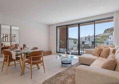 Venta Piso Benahavís. Piso de dos habitaciones Nuevo con terraza