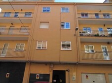 Venta Piso Ciudad Rodrigo. Piso de dos habitaciones en Calle MIGUEL HERNANDEZ. Buen estado cuarta planta con balcón
