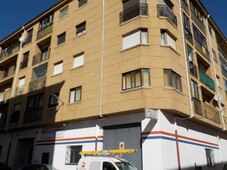 Venta Piso Ciudad Rodrigo. Piso de tres habitaciones en Calle ALBENIZ 5. Buen estado cuarta planta con balcón