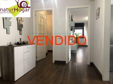 Venta Piso Paterna. Piso de tres habitaciones Buen estado primera planta con terraza