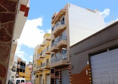 Venta Piso San Cristóbal de La Laguna. Piso de tres habitaciones Con balcón