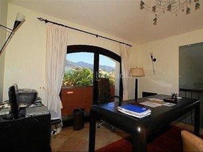 Alquiler casa con 6 habitaciones amueblada con ascensor, parking, piscina, aire acondicionado y jardín en Marbella