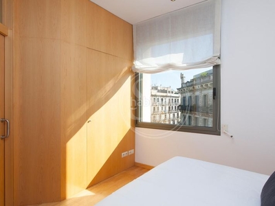 Alquiler piso amueblado con ascensor, calefacción y aire acondicionado en Barcelona