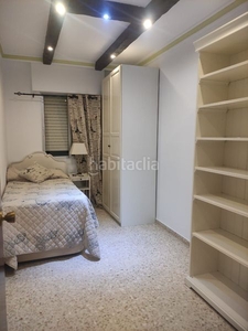 Alquiler piso con 3 habitaciones amueblado con ascensor, parking y aire acondicionado en Sevilla