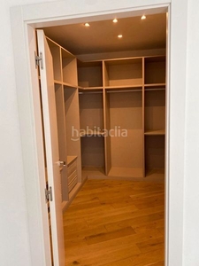 Alquiler piso con 4 habitaciones con ascensor, parking, calefacción y aire acondicionado en Valencia