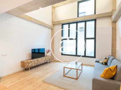 Alquiler piso dúplex de alquiler temporal de 1 habitación en poble sec en Barcelona