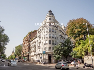 Alquiler piso en alquiler , con 535 m2, 5 habitaciones y 3 baños, ascensor y aire acondicionado. en Madrid