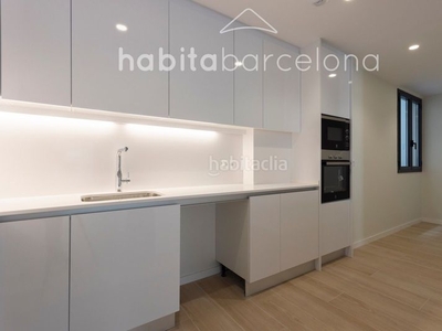 Alquiler piso en carrer de laforja 30 piso con 3 habitaciones con ascensor, calefacción, aire acondicionado y vistas a la montaña en Barcelona