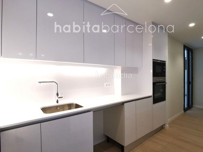 Alquiler piso en carrer de laforja 30 piso con 3 habitaciones con ascensor, calefacción y aire acondicionado en Barcelona