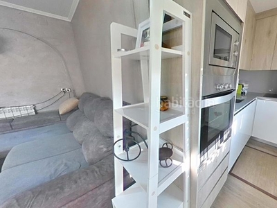 Ático con 2 habitaciones con calefacción y aire acondicionado en Lleida