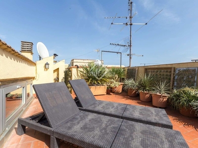 Ático en venta ático con cinco dormitorios y dos terrazas en l’eixample izquierdo, en Barcelona