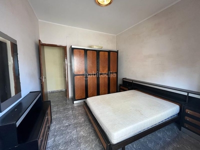 Ático piso en venta en Riera, 4 dormitorios + 2 balcones. en Cornellà de Llobregat