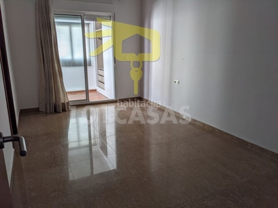 Casa adosada adosado en venta , 4 dormitorios. en Sueca