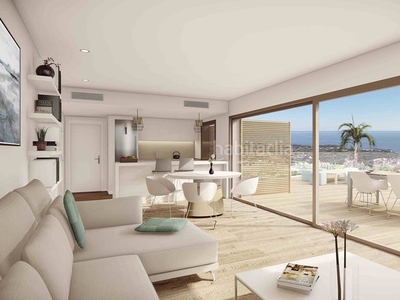 Casa adosada con 2 habitaciones con parking, calefacción, aire acondicionado, vistas al mar y vistas a la montaña en Estepona
