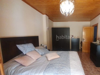 Casa adosada con 3 habitaciones amueblada con aire acondicionado en Alcantarilla